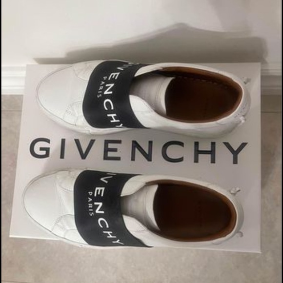 Givenchy Urban Street Sneakers - Picture 1 of 4
